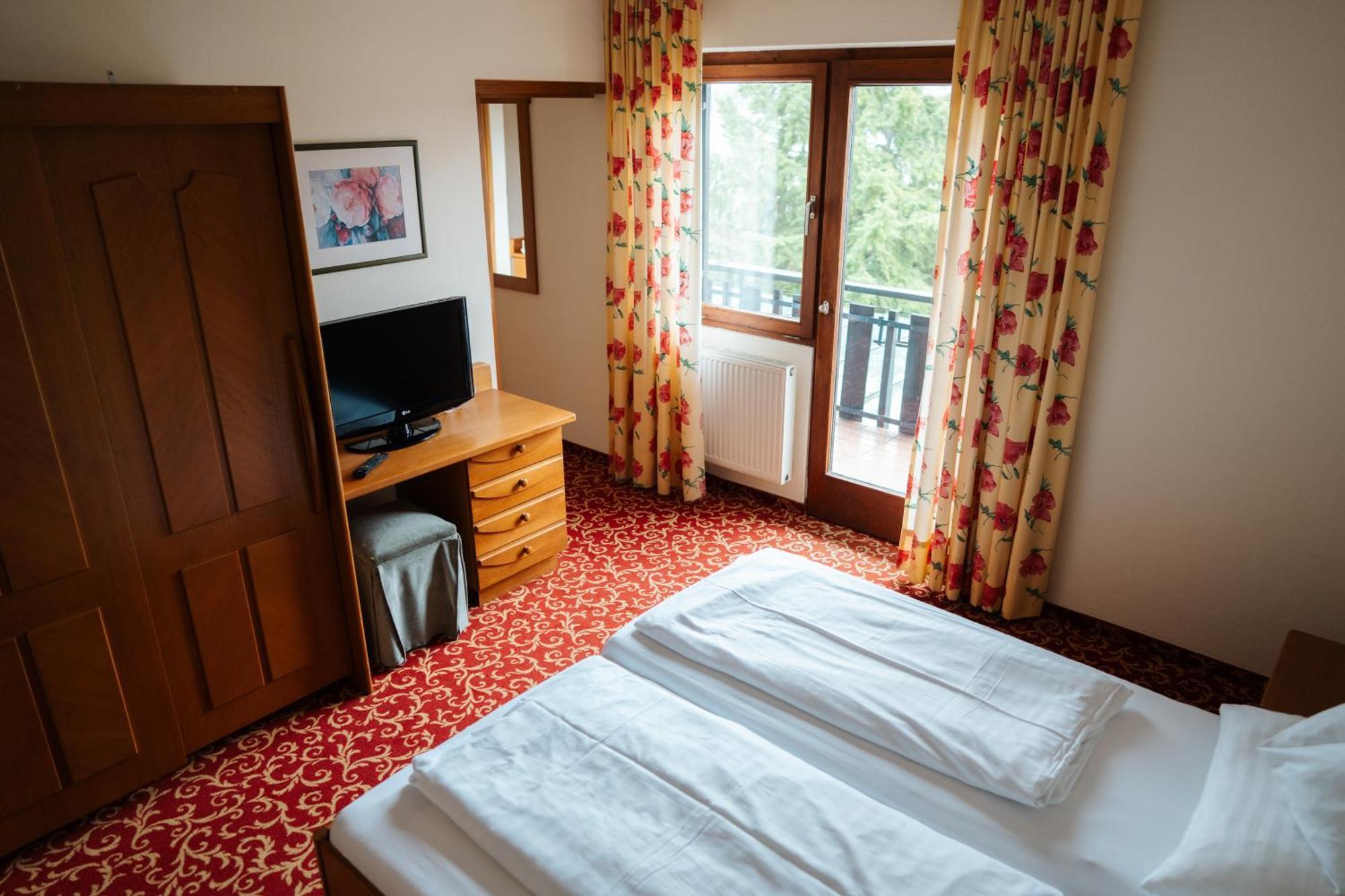 Seehotel Ressmann Drobollach am Faakersee Ngoại thất bức ảnh